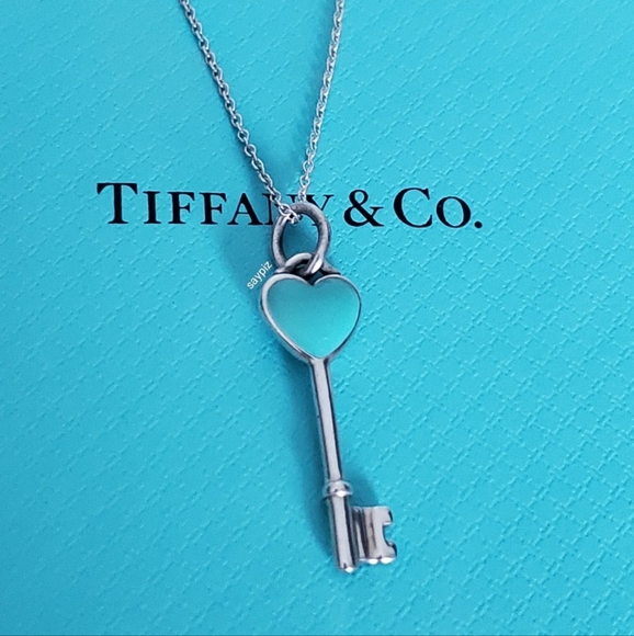 *SOLD* Tiffany & Co Blue Enamel Heart Key Necklace - Picture 3 of 12